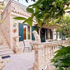 Apartment Donna Rosa - Your In, Taormina